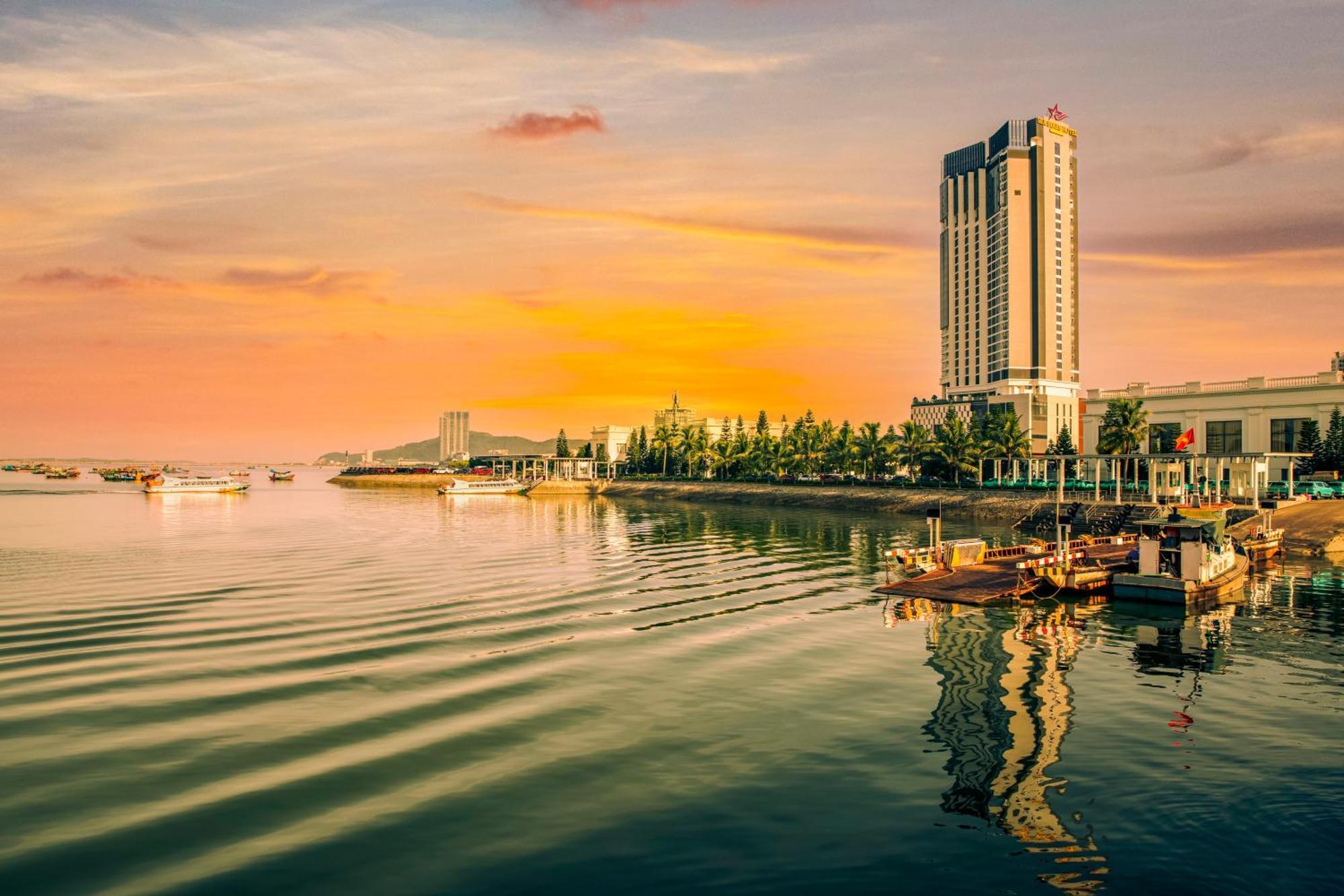 מלון Radisson Blu Ha Long Bay מראה חיצוני תמונה