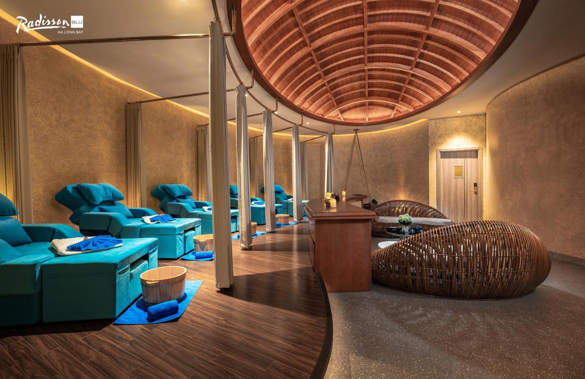 מלון Radisson Blu Ha Long Bay מראה חיצוני תמונה