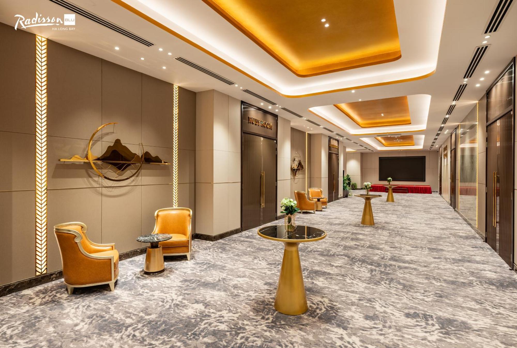 מלון Radisson Blu Ha Long Bay מראה חיצוני תמונה
